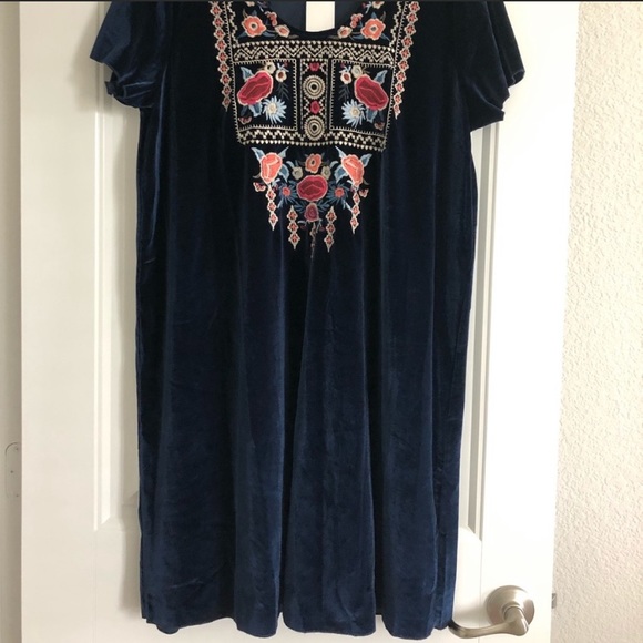 Chelsea & Theodore Blue Red Multicolor Dress - Picture 2 of 5